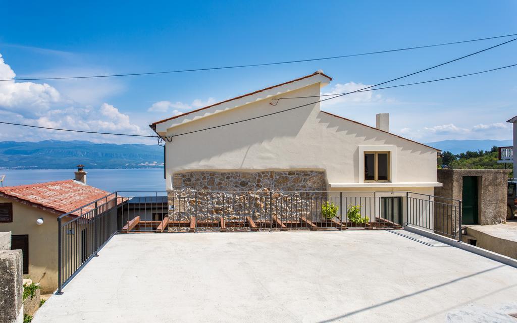 Apartman Bonaca Vrbnik Exterior photo
