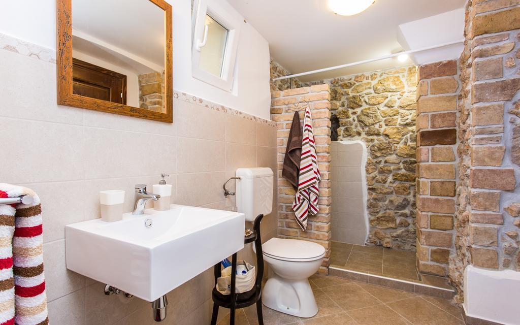 Apartman Bonaca Vrbnik Exterior photo